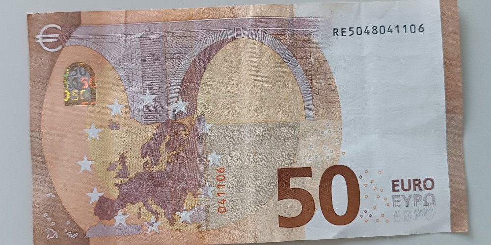 EUR 50 bill with birthdate November 4, '06 – photo of the actual bill